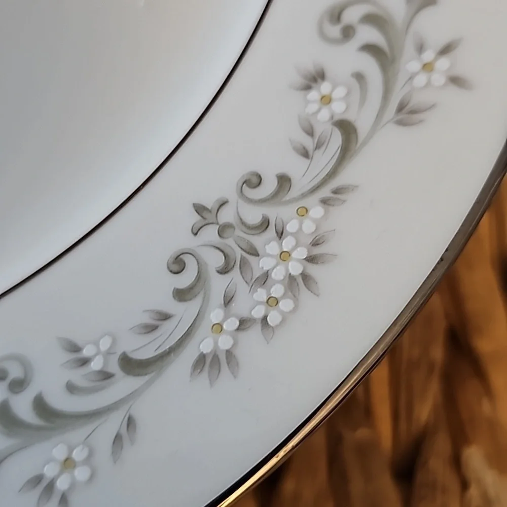 NORITAKE ‘Parkridge’ Salad Plate 8 3/8” (7561) Discontinued Japan